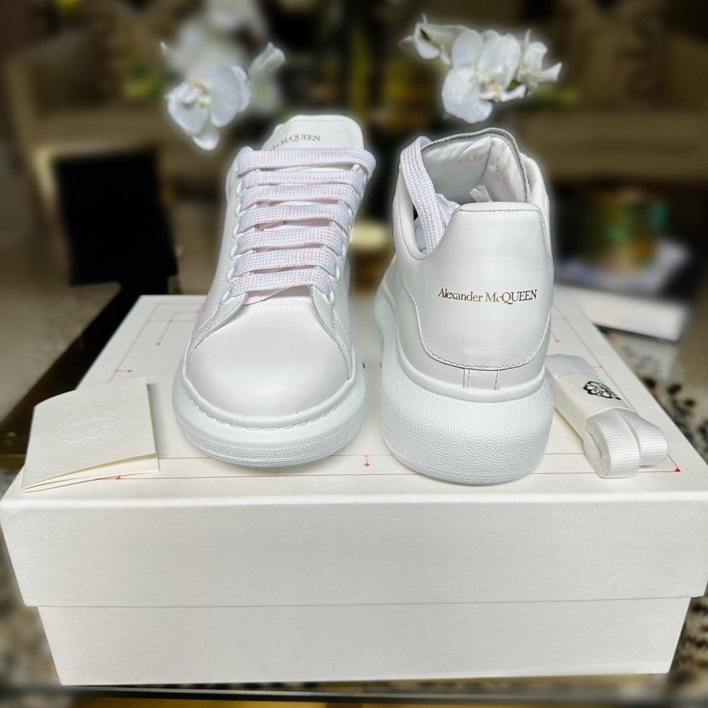 Alexander McQueen Oversized Trainer Sz 39